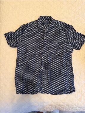 Vineyard Vines Navy Short-Sleeve Button-Down with White Geometric Print